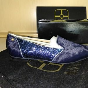New the Box ladies midnight blue size 7 Flats